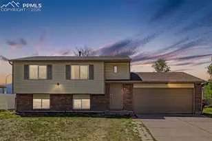 1230 Bayberry Dr, Colorado Springs, CO 80916 - Photo 2