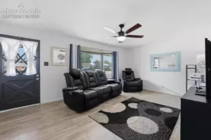 209 Fairmont St, Colorado Springs, CO 80910 - Photo 4