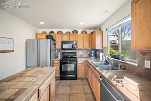 7827 Creekfront Dr, Fountain, CO 80817 - Photo 14