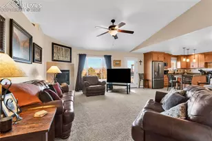 915 N Matt Dr, Pueblo, CO 81007 - Photo 10