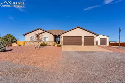 915 N Matt Drive, Pueblo, CO 81007 - Photo 2