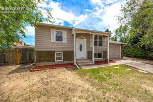 2155 Jet Wing Dr, Colorado Springs, CO 80916 - Photo 2