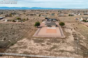 1352 N Blue Lake Ln, Pueblo, CO 81007 - Photo 14