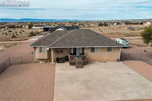1352 N Blue Lake Ln, Pueblo, CO 81007 - Photo 12