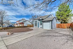 2734 Dickens Dr, Colorado Springs, CO 80916 - Photo 4