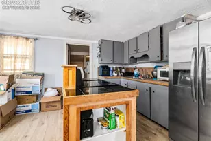 1611 Locust St, Canon City, CO 81212 - Photo 6