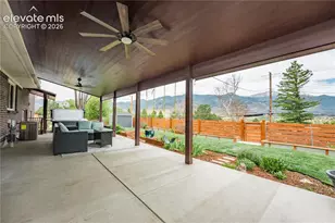 622 Pioneer Ln, Colorado Springs, CO 80904 - Photo 2