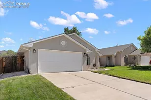 814 Edna Ln, Pueblo, CO 81005 - Photo 2