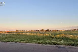 1070 E Sequoya Dr, Pueblo West, CO 81007 - Photo 1