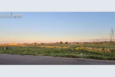 1070 E Sequoya Drive, Pueblo West, CO 81007 - Photo 4