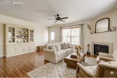 3127 Hearthridge Circle, Colorado Springs, CO 80918 - Photo 4
