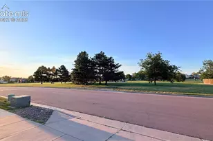 4865 Braddock Dr, Colorado Springs, CO 80920 - Photo 14