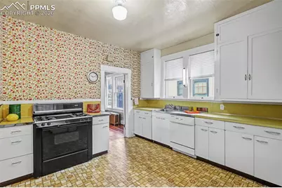 1911 N Nevada Avenue, Colorado Springs, CO 80907 - Photo 12