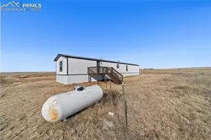 35275 Book Rd, Yoder, CO 80864 - Photo 28