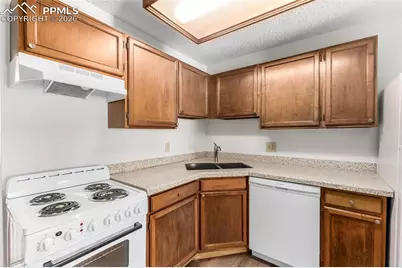 6393 Village Lane, Colorado Springs, CO 80918 - Photo 10