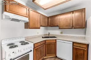 6393 Village Ln, Colorado Springs, CO 80918 - Photo 10