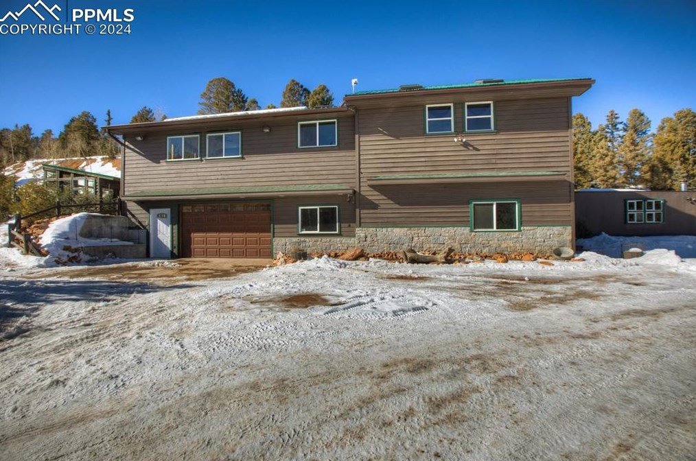 253 Anderson Rd, Twin Rock, CO 80816