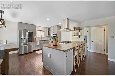 208 Oak Place, Manitou Springs, CO 80829 - Photo 8