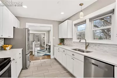 604 E Espanola Street, Colorado Springs, CO 80907 - Photo 6