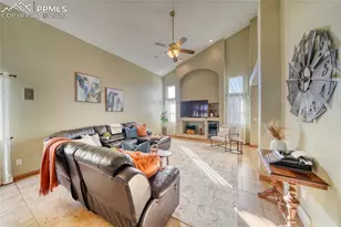 6135 Padre Ct, Colorado Springs, CO 80922 - Photo 10