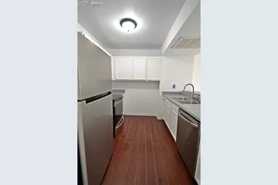 2438 Lexington Village Lane, Colorado Springs, CO 80916 - Photo 10