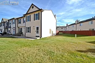 2438 Lexington Village Ln, Colorado Springs, CO 80916 - Photo 4