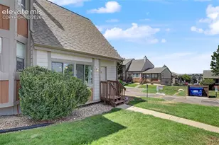 5556 Mansfield Ct, Colorado Springs, CO 80918 - Photo 2