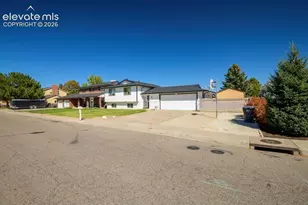 208 Starlite Dr, Pueblo, CO 81005 - Photo 38