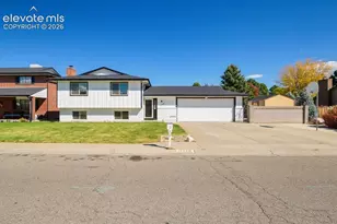 208 Starlite Dr, Pueblo, CO 81005 - Photo 1