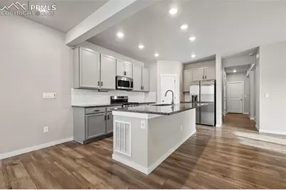 5185 Roundhouse Drive, Colorado Springs, CO 80925 - Photo 12