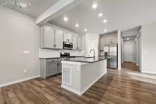 5185 Roundhouse Dr, Colorado Springs, CO 80925 - Photo 12