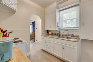 325 W Pitkin Ave, Pueblo, CO 81004 - Photo 8