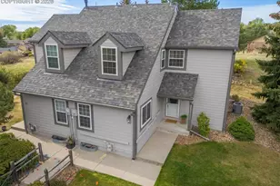 302 Cobblestone Dr, Colorado Springs, CO 80906 - Photo 2