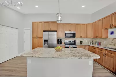 610 E San Gabriel Place, Colorado Springs, CO 80906 - Photo 6