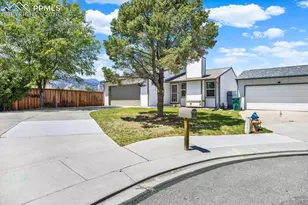 610 E San Gabriel Pl, Colorado Springs, CO 80906 - Photo 2