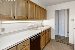 411 Lakewood Circle, Colorado Springs, CO 80910 - Photo 6