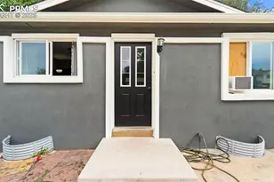 1619 Shasta Dr, Colorado Springs, CO 80910 - Photo 4