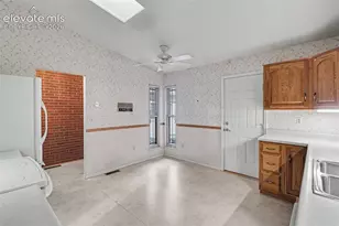 538 Lakewood Cir, Colorado Springs, CO 80910 - Photo 16