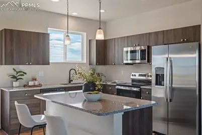 995 E Kirkwood Drive, Pueblo, CO 81007 - Photo 12