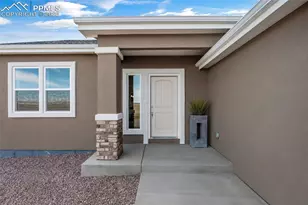 995 E Kirkwood Dr, Pueblo, CO 81007 - Photo 2