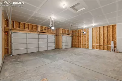 995 E Kirkwood Drive, Pueblo, CO 81007 - Photo 32