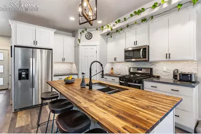 118 E Chester Avenue, Woodland Park, CO 80863 - Photo 6