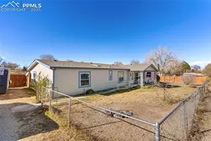 1621 Carltonia St, Pueblo, CO 81006 - Photo 2
