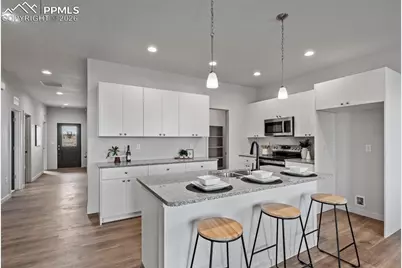 380 S Ashford Drive, Pueblo, CO 81007 - Photo 6