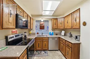 2087 Sussex Ln, Colorado Springs, CO 80909 - Photo 12