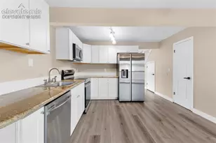 5561 Dunbar Ct, Colorado Springs, CO 80918 - Photo 8