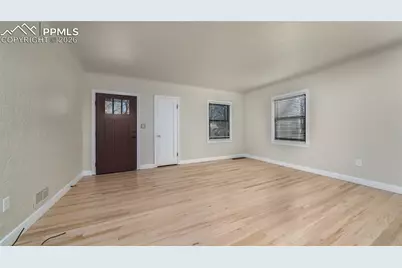 814 Custer Avenue, Colorado Springs, CO 80903 - Photo 2