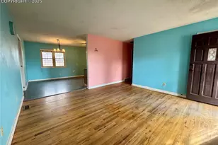 1805 Couch Pl, Colorado Springs, CO 80911 - Photo 4