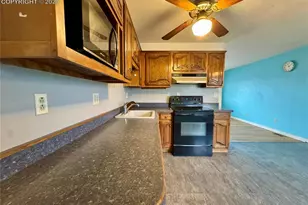 1805 Couch Pl, Colorado Springs, CO 80911 - Photo 10