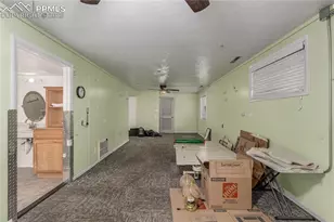 914 Arrawanna St, Colorado Springs, CO 80909 - Photo 4